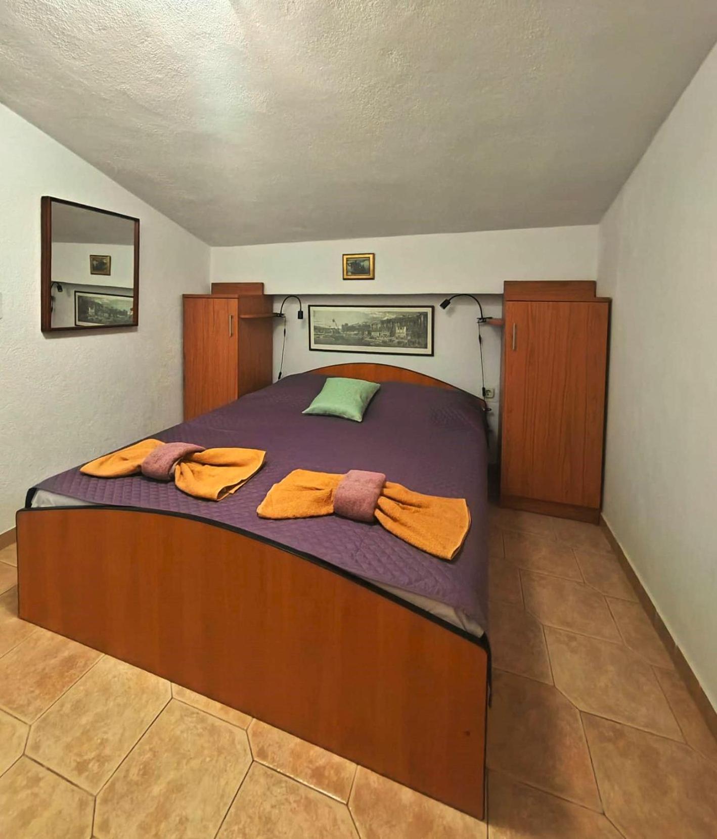 Apartments Turan Centrally Located With Free Parking Igrane Exteriér fotografie
